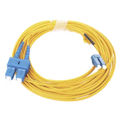 Jumper de Fibra Óptica Monomodo 9/125 LC/UPC-SC/UPC, PVC, 2.0 mm, Dúplex, Amarillo, 5 Metros (16.40 Pies) LINKEDPRO BY EPCOM LP-FO-D-LCU-SCU-05